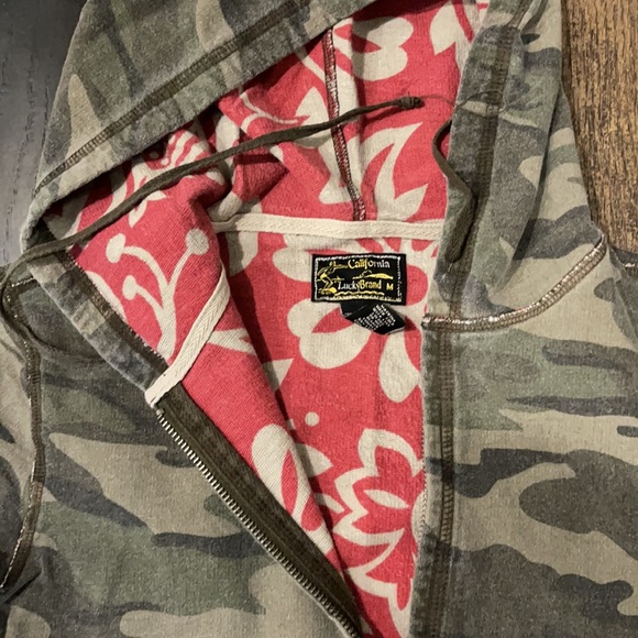 Luck brand sleeveless hoodie. - Picture 2 of 2